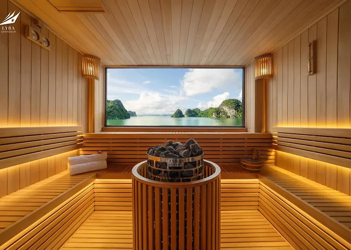Lyra Grandeur Cruise Botel