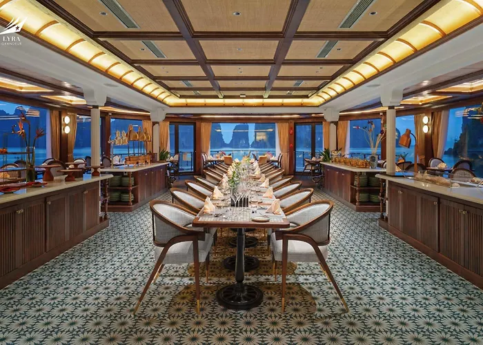 Lyra Grandeur Cruise Botel