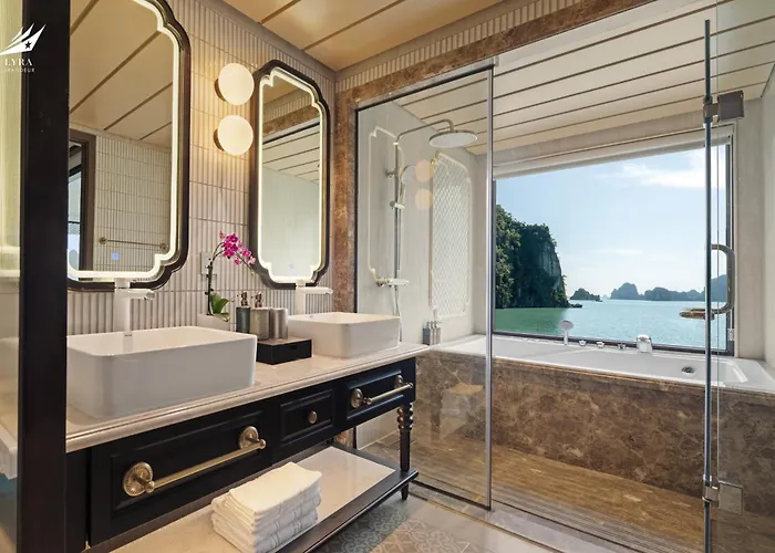 Lyra Grandeur Cruise Ha Long
