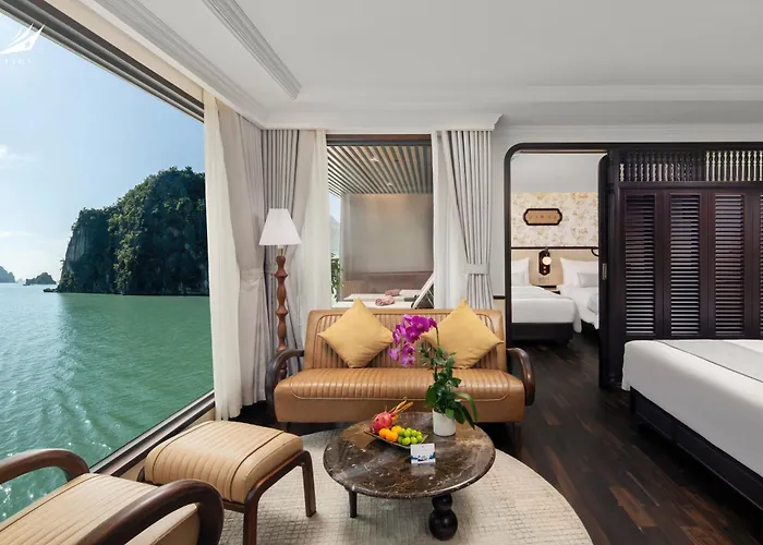 Lyra Grandeur Cruise Botel