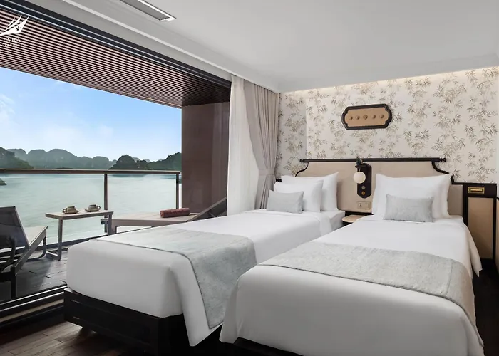 Lyra Grandeur Cruise Ha Long