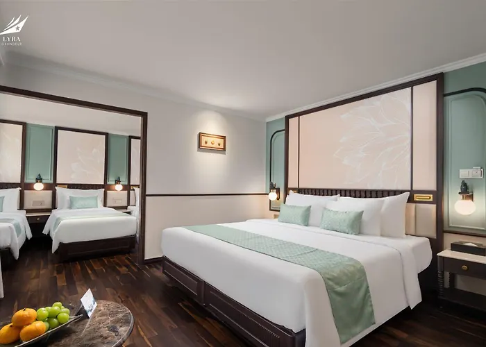 Botel Lyra Grandeur Cruise Ha Long