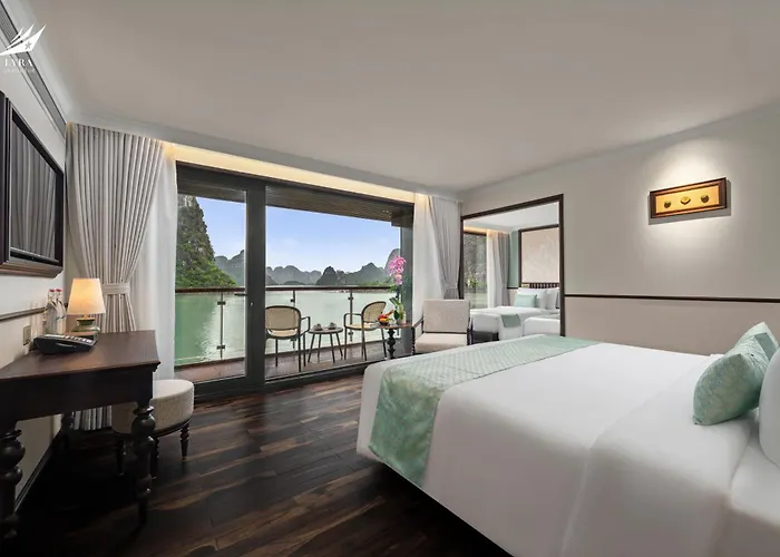 Lyra Grandeur Cruise * Ha Long