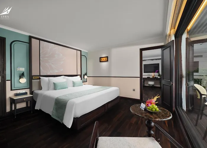 Botel Lyra Grandeur Cruise Ha Long