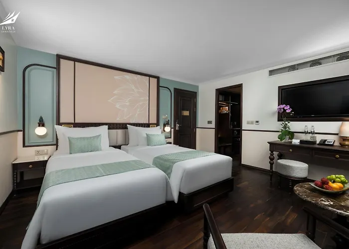 Lyra Grandeur Cruise Ha Long