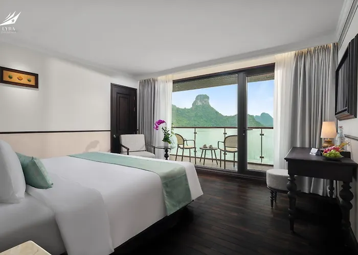 Lyra Grandeur Cruise * Ha Long