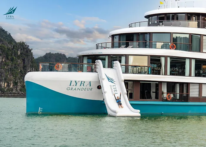 Botel Lyra Grandeur Cruise